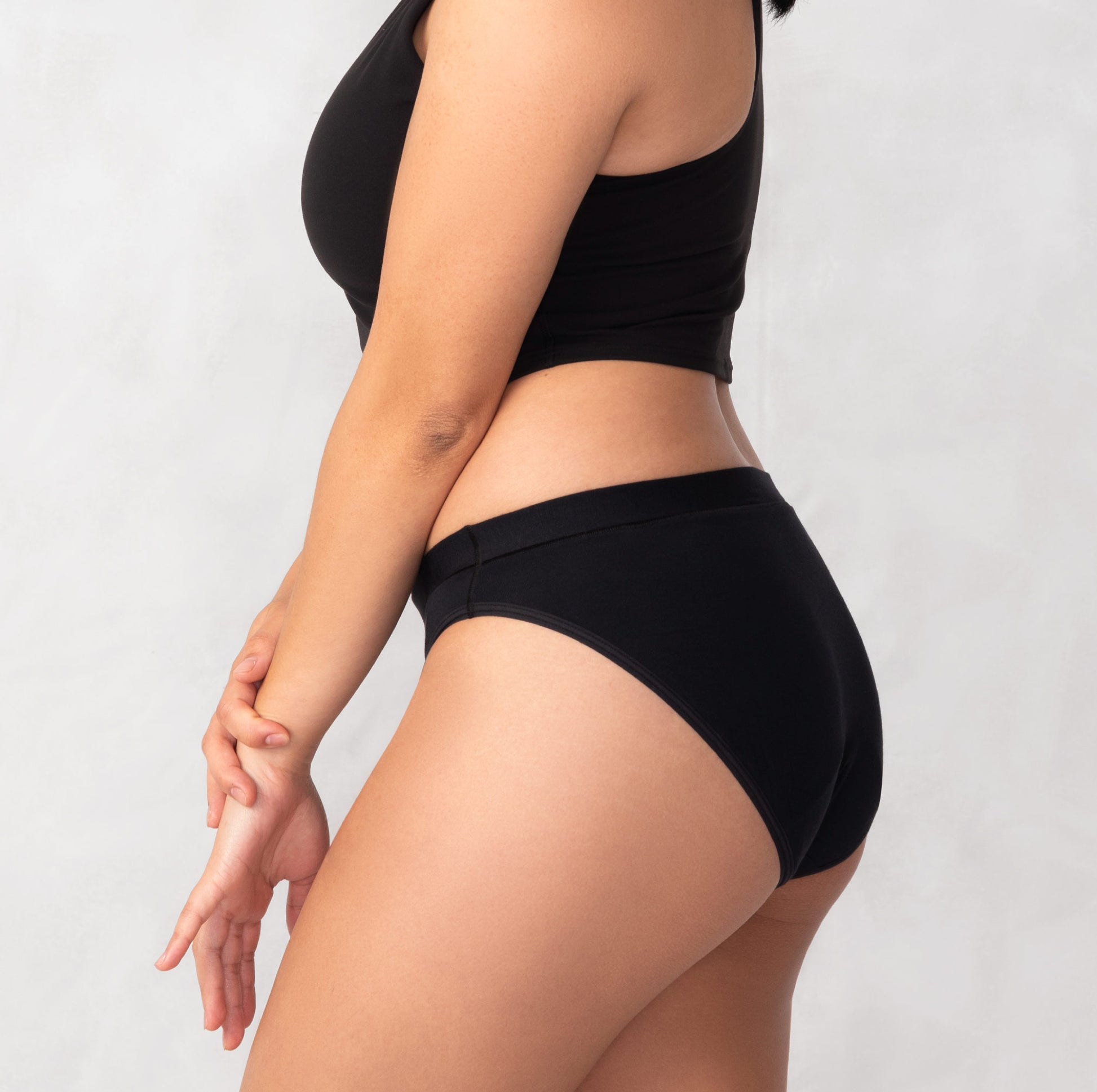 MARY YOUNG High Waist Thong in Black
